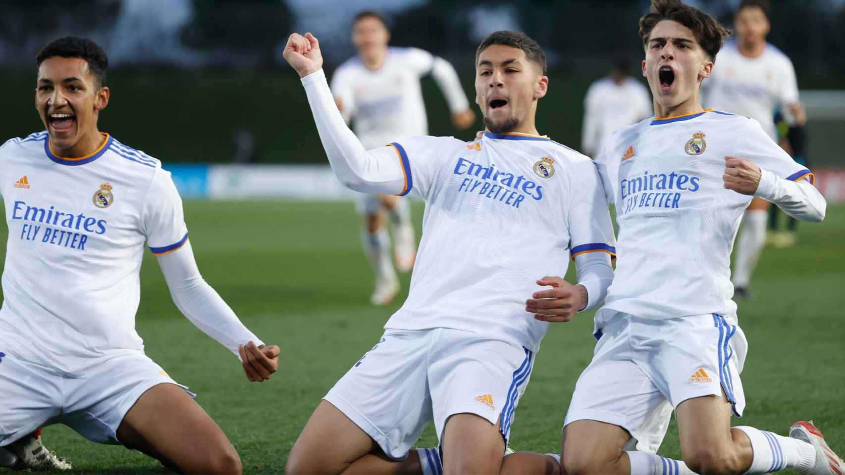Óscar Aranda celebra un gol con el Juvenil A del Real Madrid en la UEFA Youth League