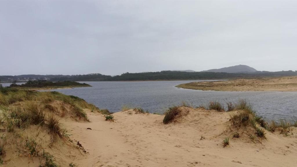 La laguna de A Frouxeira, en Valdoviño (A Coruña).