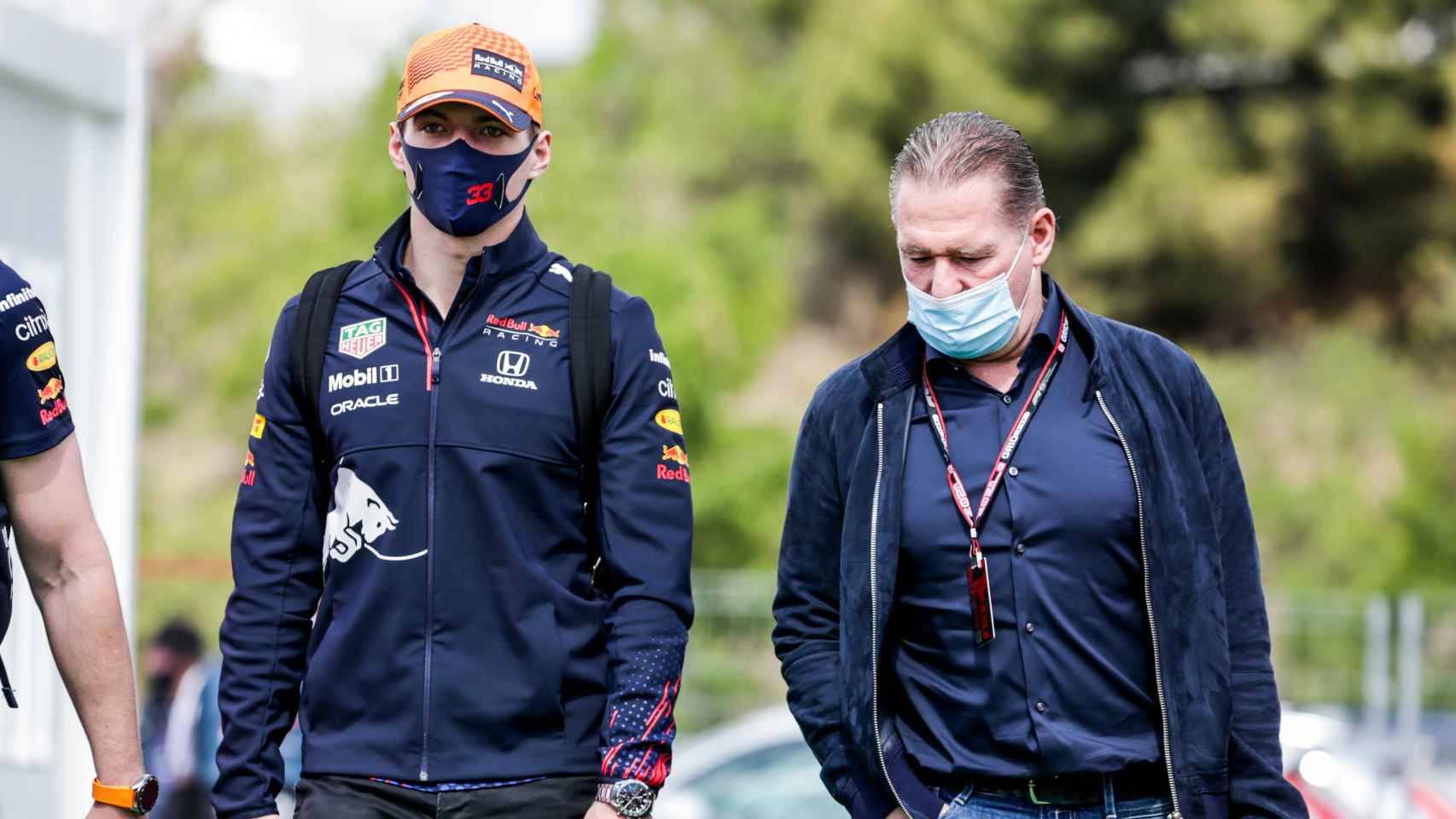 Max Verstappen y Jos Verstappen, en el Gran Premio de España de Fórmula 1 de 2021.