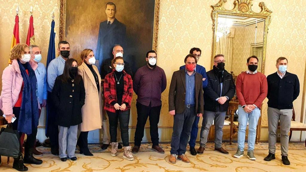 Participantes en la presentación de la plataforma 'Las huellas del español' en el Ayuntamiento