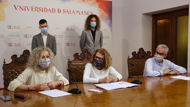 Celia Aramburu, Ana María Martín y Luis Félix Valero, en plena rueda de prensa en el Rectorado