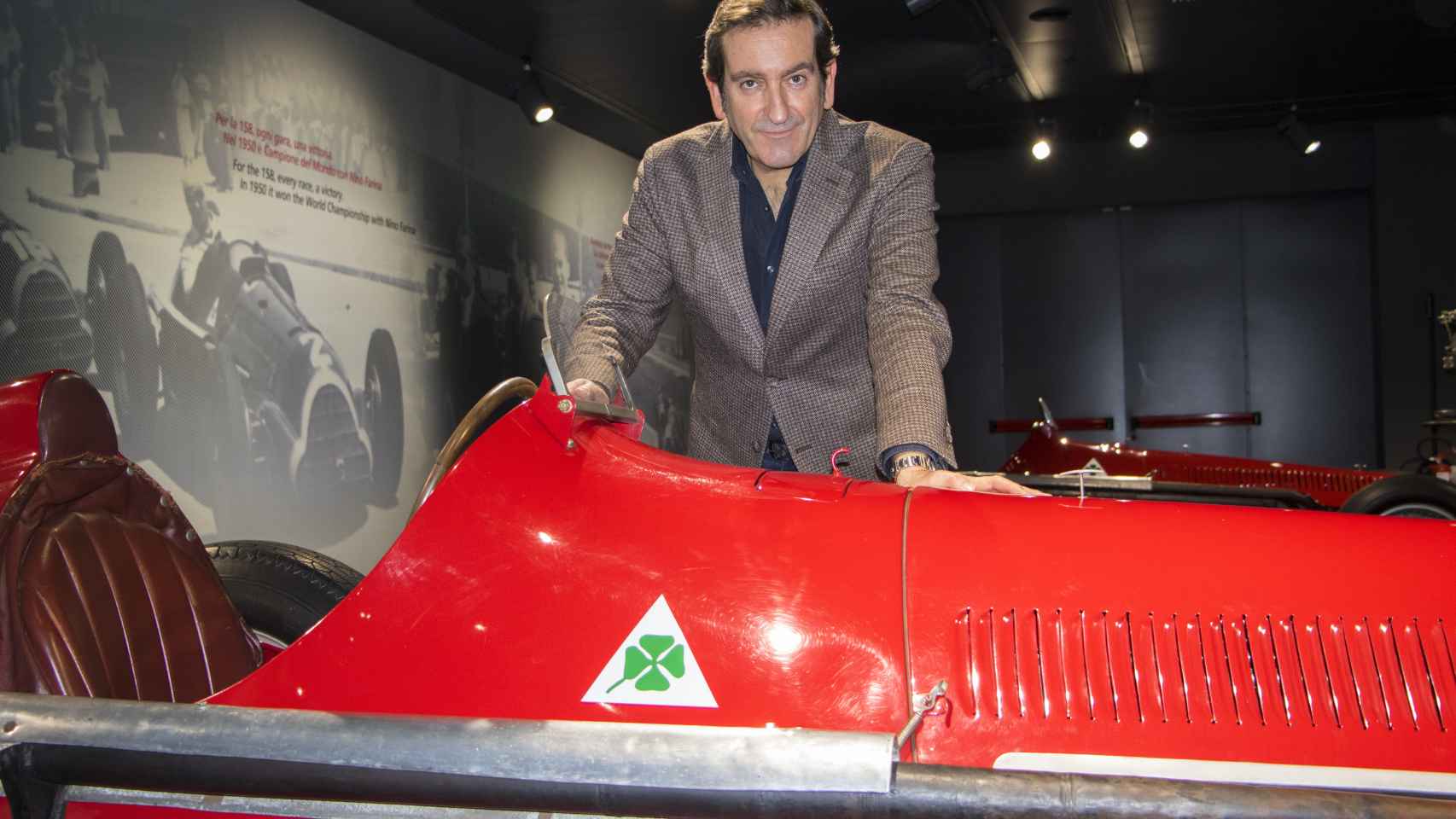 Alejandro Mesonero-Romanos, en el museo de Alfa Romeo en Milán.