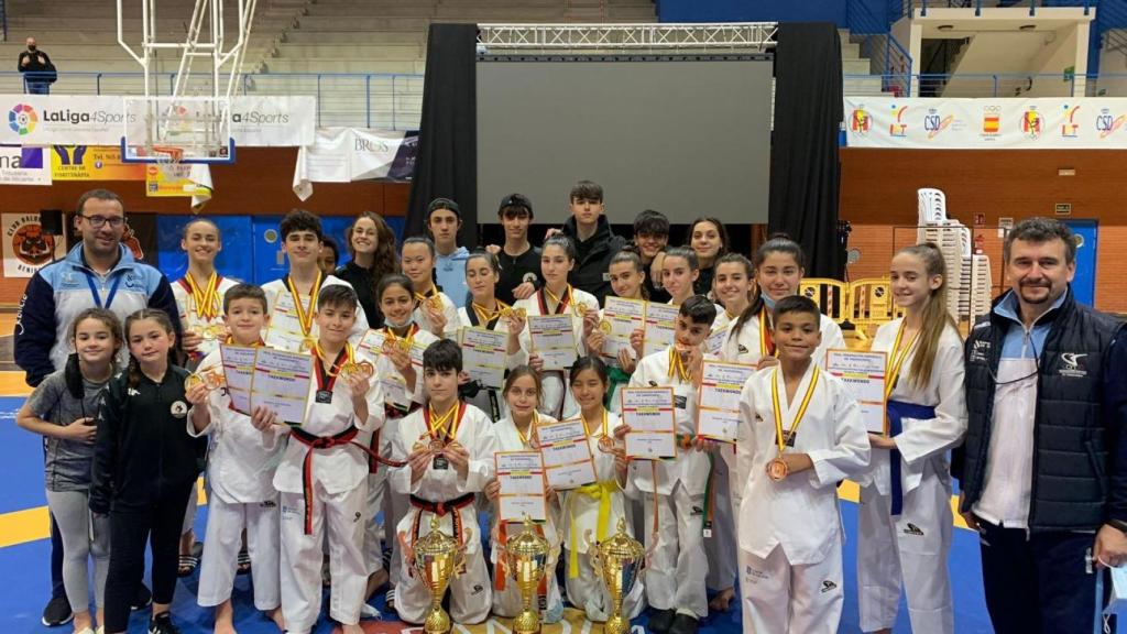 El club taekwondo de Sada