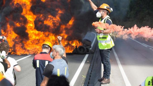 Archivo – San Cibrao, Lugo. Protesta de trabajadores de Alcoa