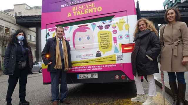 Presentación de la campaña en los autobuses urbanos de la ciudad