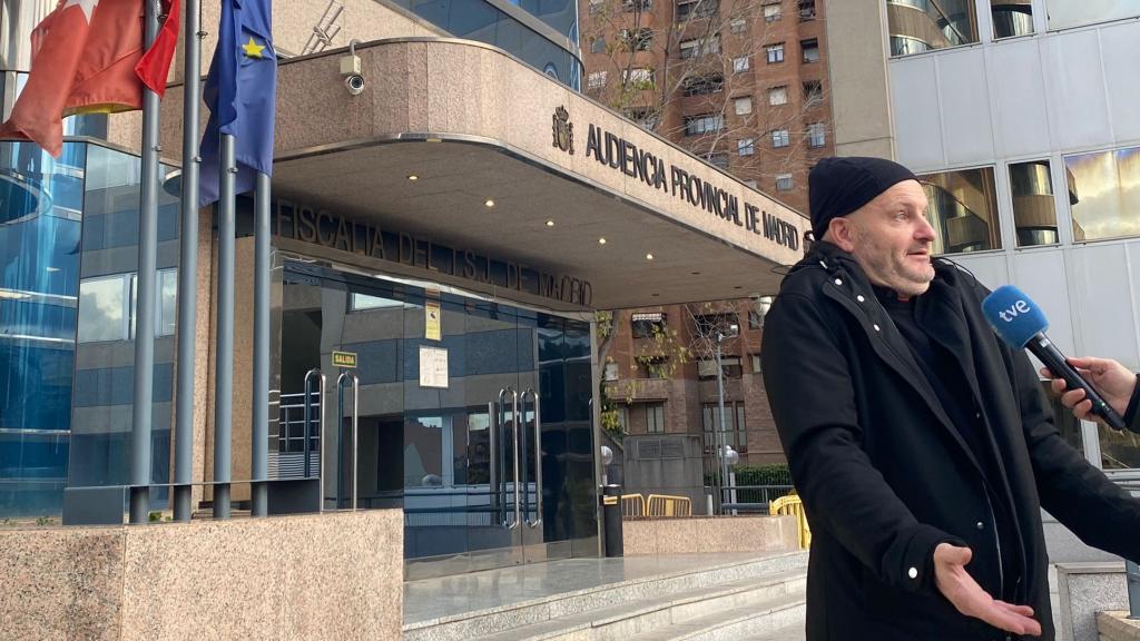 El artista, minutos antes de la vista en la Audiencia Provincial de Madrid.