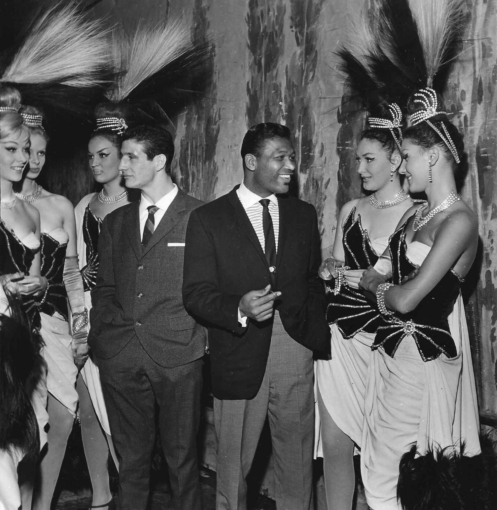 Luis Folledo y Sugar Ray Robinson en una fiesta en París (años 60).