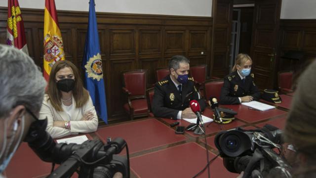 La delegada de Gobierno, Virginia Barcones, informa sobre la operación policial Bachata