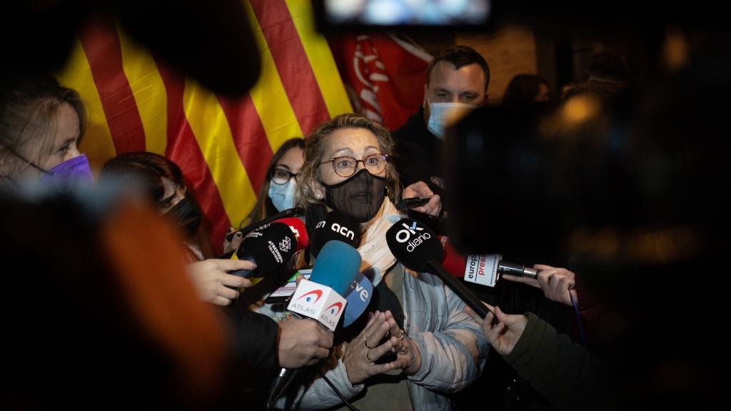 Blanca Arbell, alcaldesa de Canet de Mar, durante la manifestación tras la sentencia del Tribunal Superior de Justicia de Cataluña.