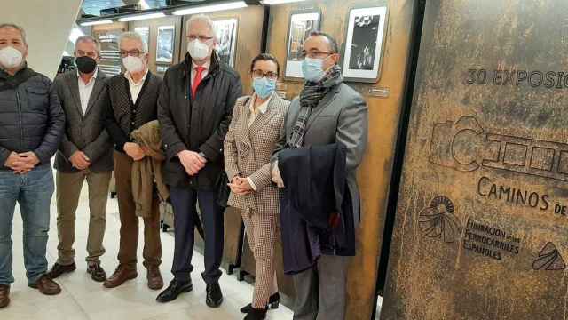 Inauguración de la muestra ‘Caminos de Hierro’ en el Centro Vialia Estación de Vigo