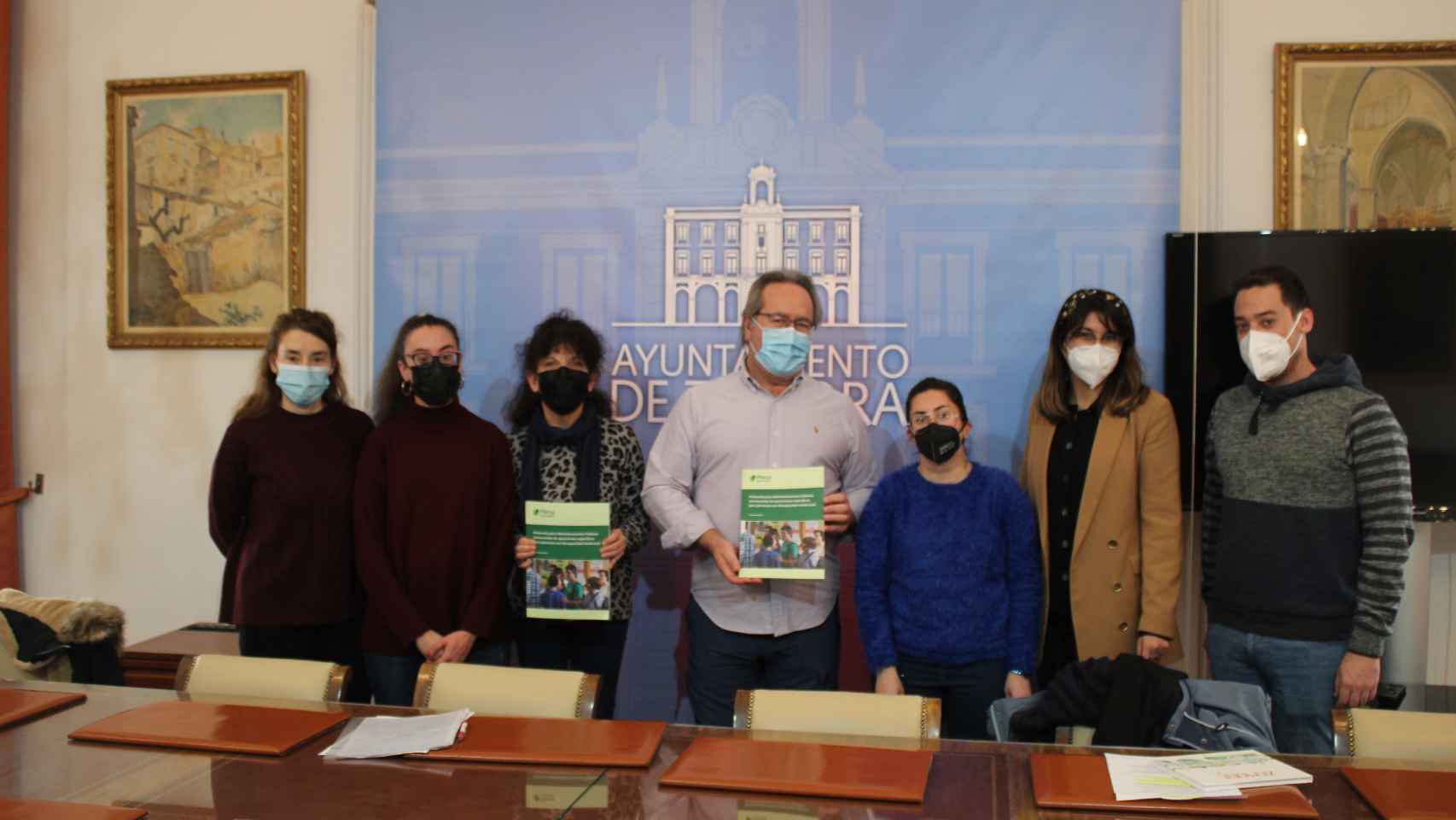 Participantes en la reunión en el Ayuntamiento de la capital zamorana