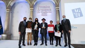 El presidente de la Xunta, Alberto Núñez Feijóo, junto a los ganadores.