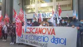 Trabajadores de Nueva Pescanova participan en una concentración en Vigo
