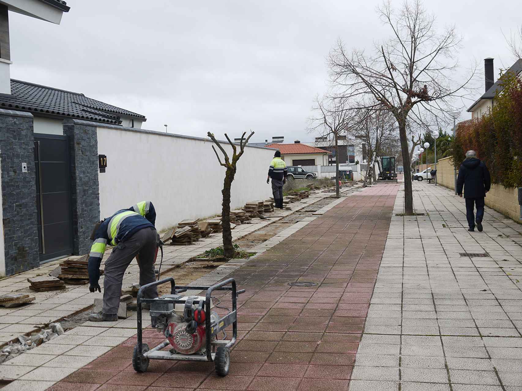 Obras en la calle Soria de la urbanización Albahonda I