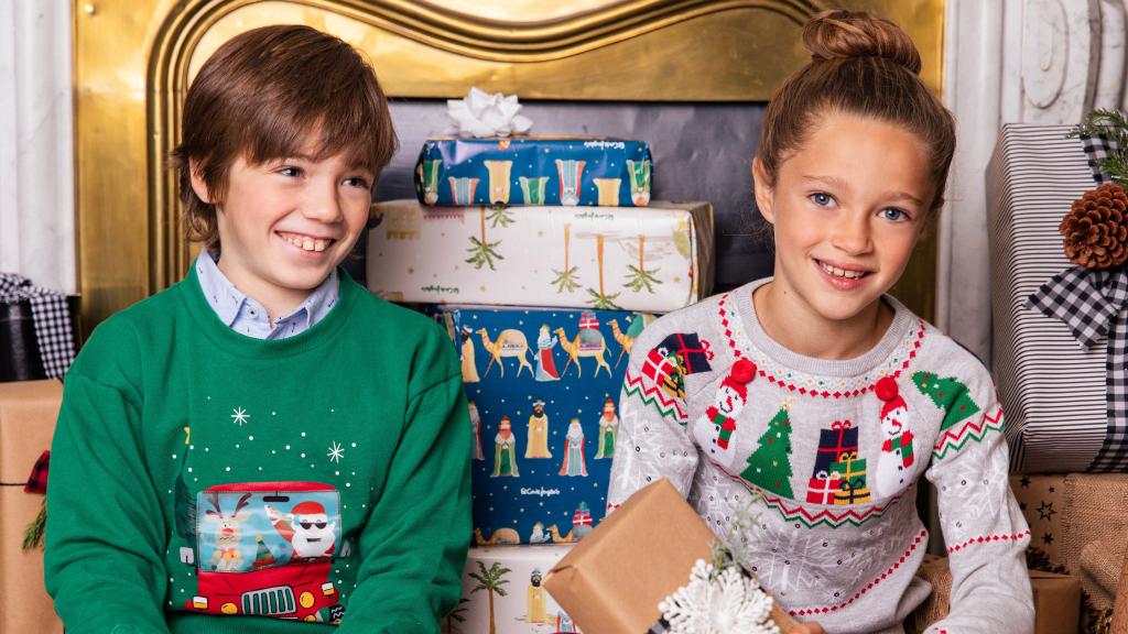 Jerséis navideños con diseños divertidos y coloridos para toda la familia