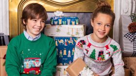 Jerséis navideños con diseños divertidos y coloridos para toda la familia