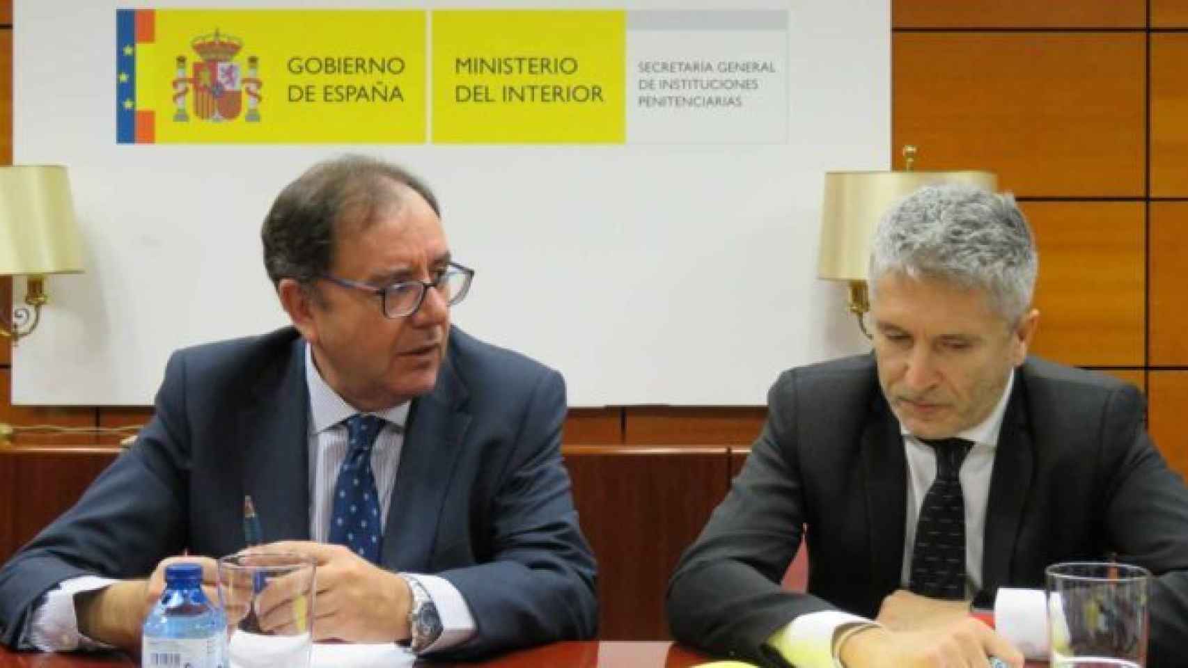 Ángel Luis Ortiz, secretario general de Instituciones Penitenciarias, con el ministro Marlaska.
