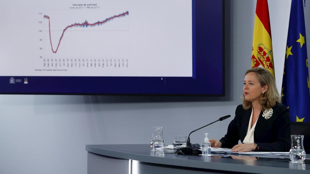 La vicepresidenta primera, Nadia Calviño, durante la rueda de prensa posterior al Consejo de Ministros.