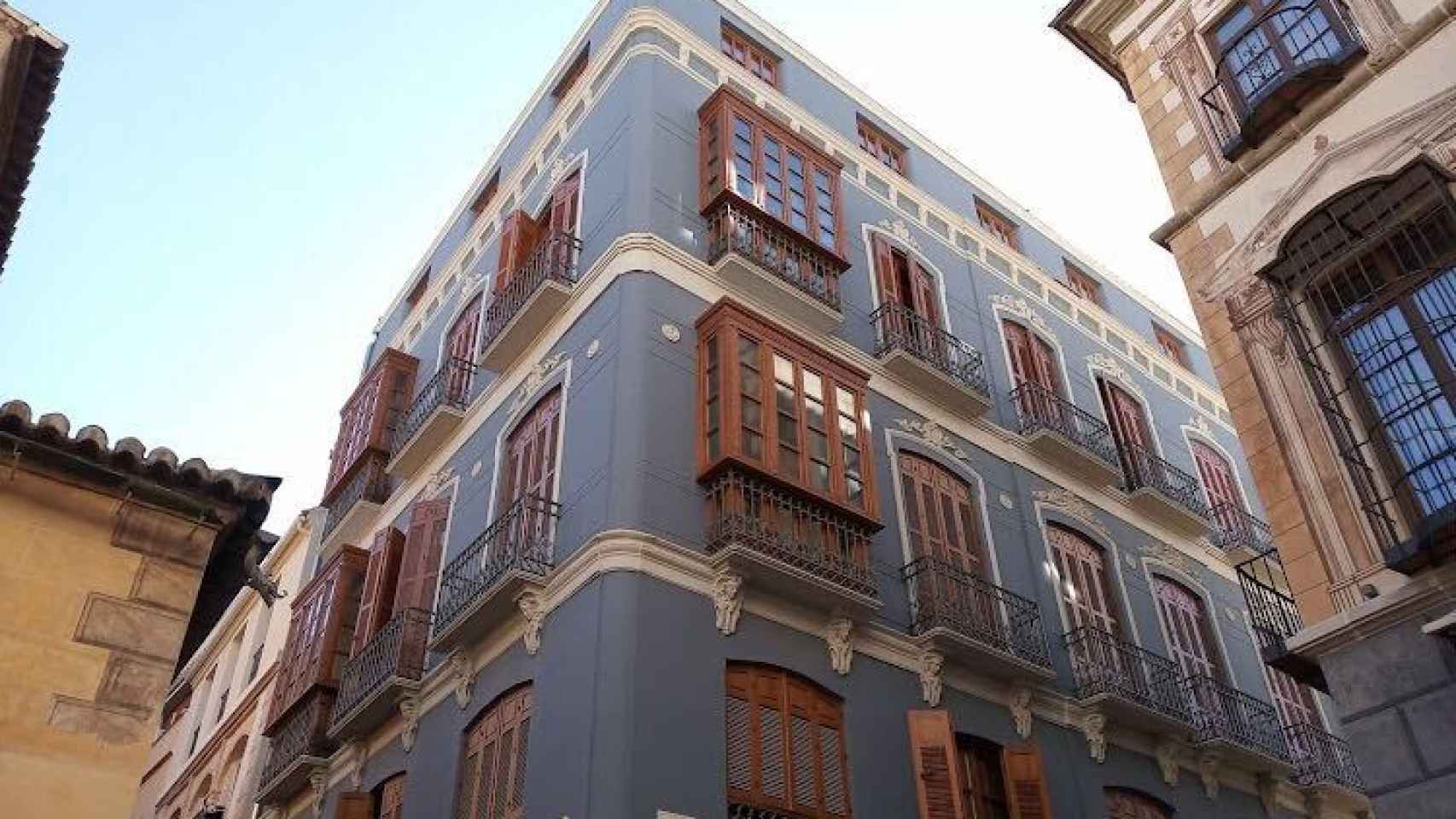 Edificio de apartamentos turísticos en la calle Granada, en el Centro de Málaga.