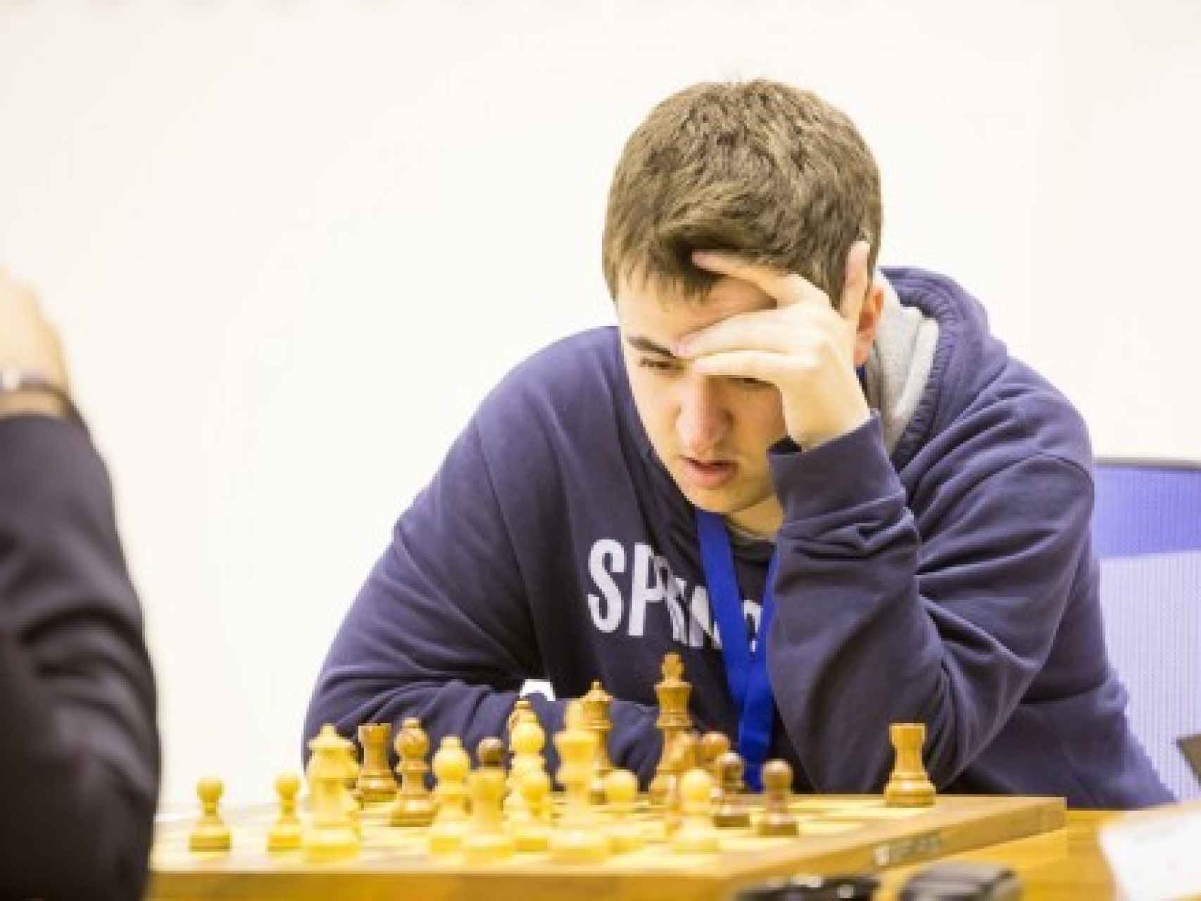 Jaime Santos Latasa en una partida de ajedrez / Foto: sask.gr