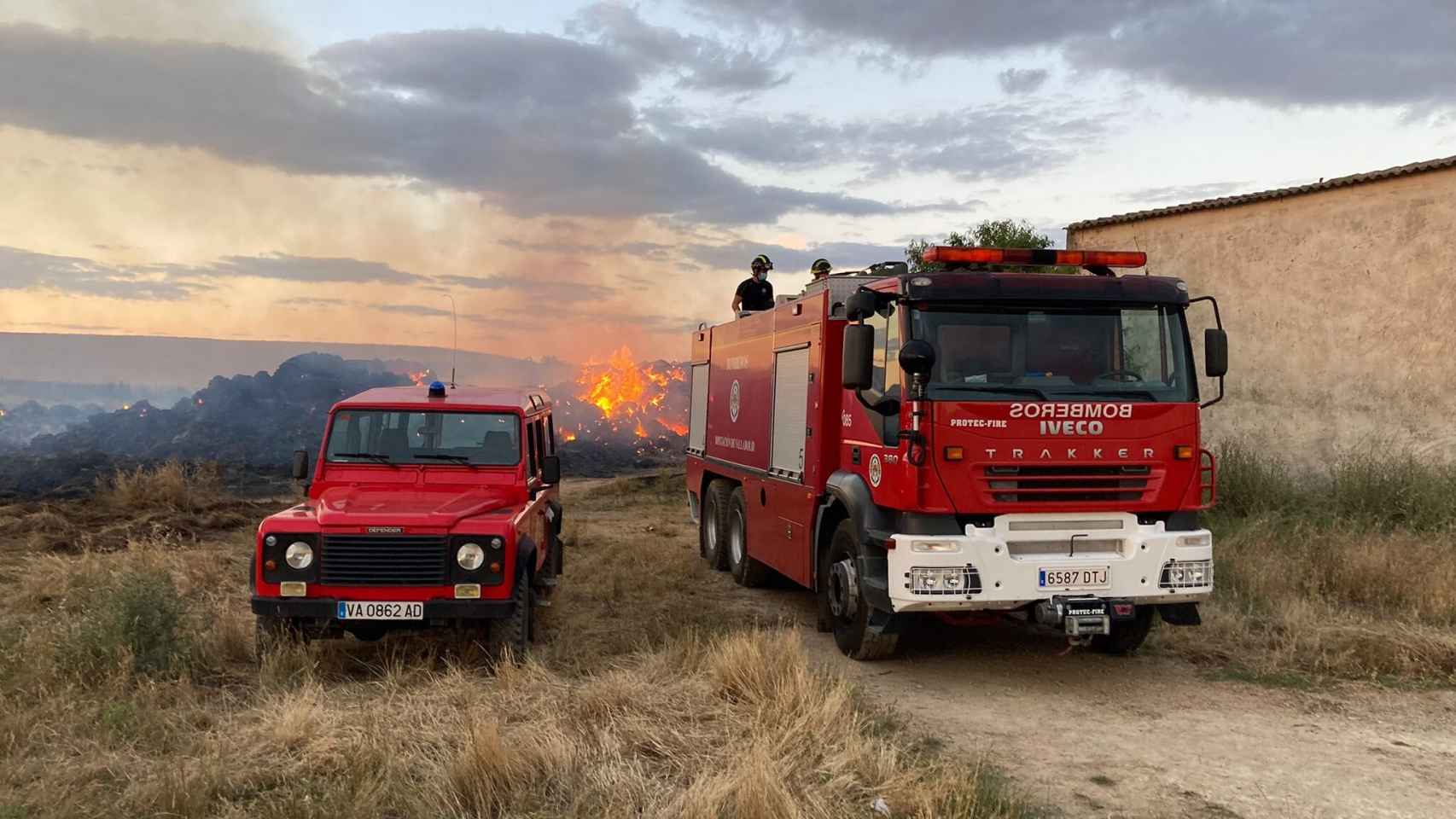Los bomberos de la Diputación de Valladolid durante una de sus intervenciones en la provincia