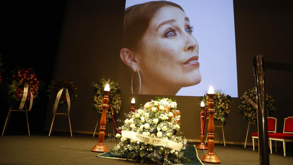 Último adiós a Verónica Forqué en el Teatro Español.