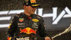 Max Verstappen celebra su victoria en el Mundial de Fórmula 1 de 2021