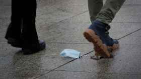 Andalucía suma casi 4.000 contagios en un día y la Junta ya recomienda usar la mascarilla en la calle