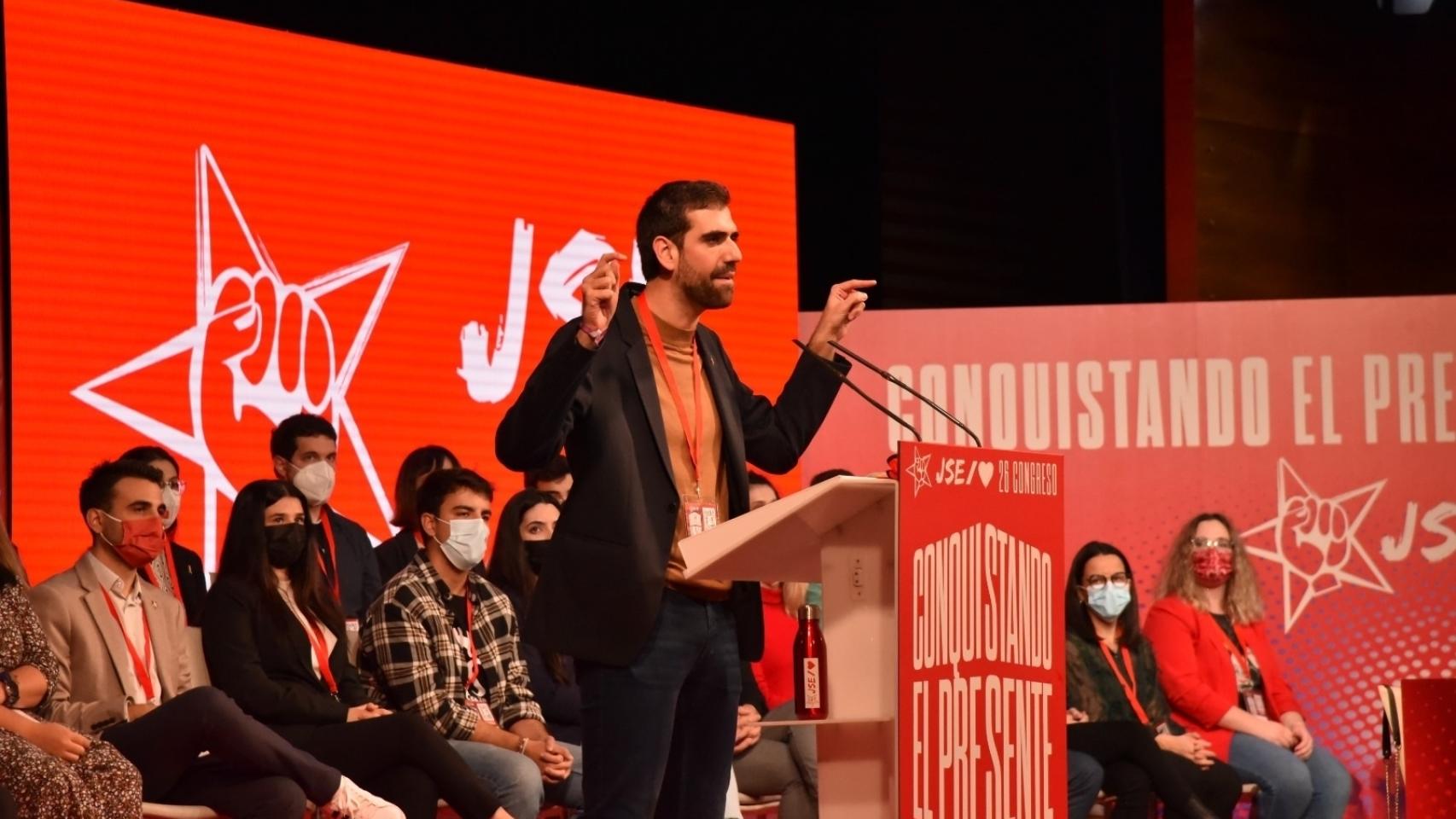 El nuevo líder de Juventudes Socialistas, Víctor Camino, interviene en el Congreso federal del pasado fin de semana.