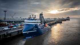 Siemens Gamesa usa un barco que puede funcionar con hidrógeno verde para su eólica marina