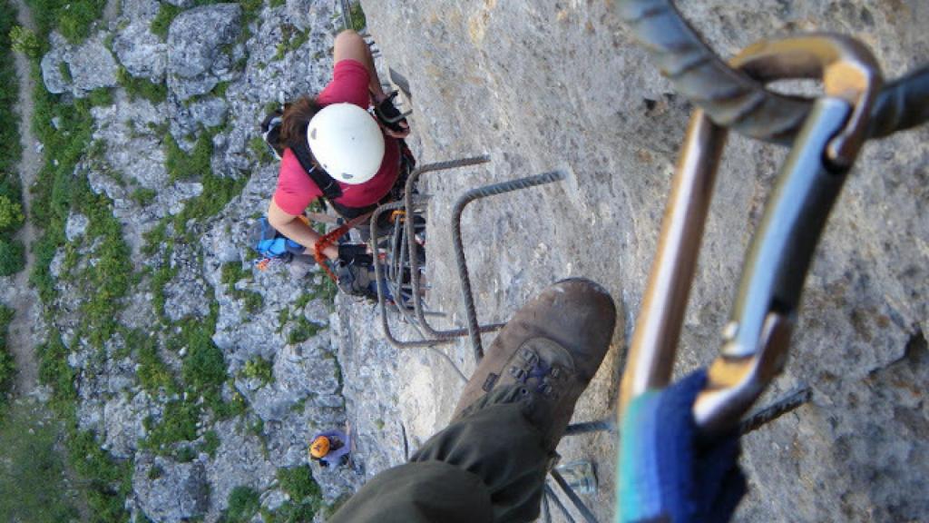 El uso de material de escalada es obligatorio e incuestionable.