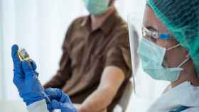 Enfermeros valencianos solicitan a Sanidad medidas más efectivas para dejar de ser los más contagiados