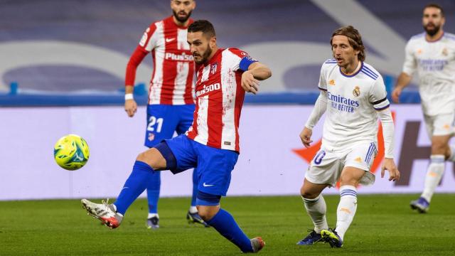 Koke y Modric, durante el derbi