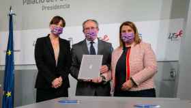 Firma del convenio de colaboración en materia de prevención de la violencia de género. Foto: JCCM