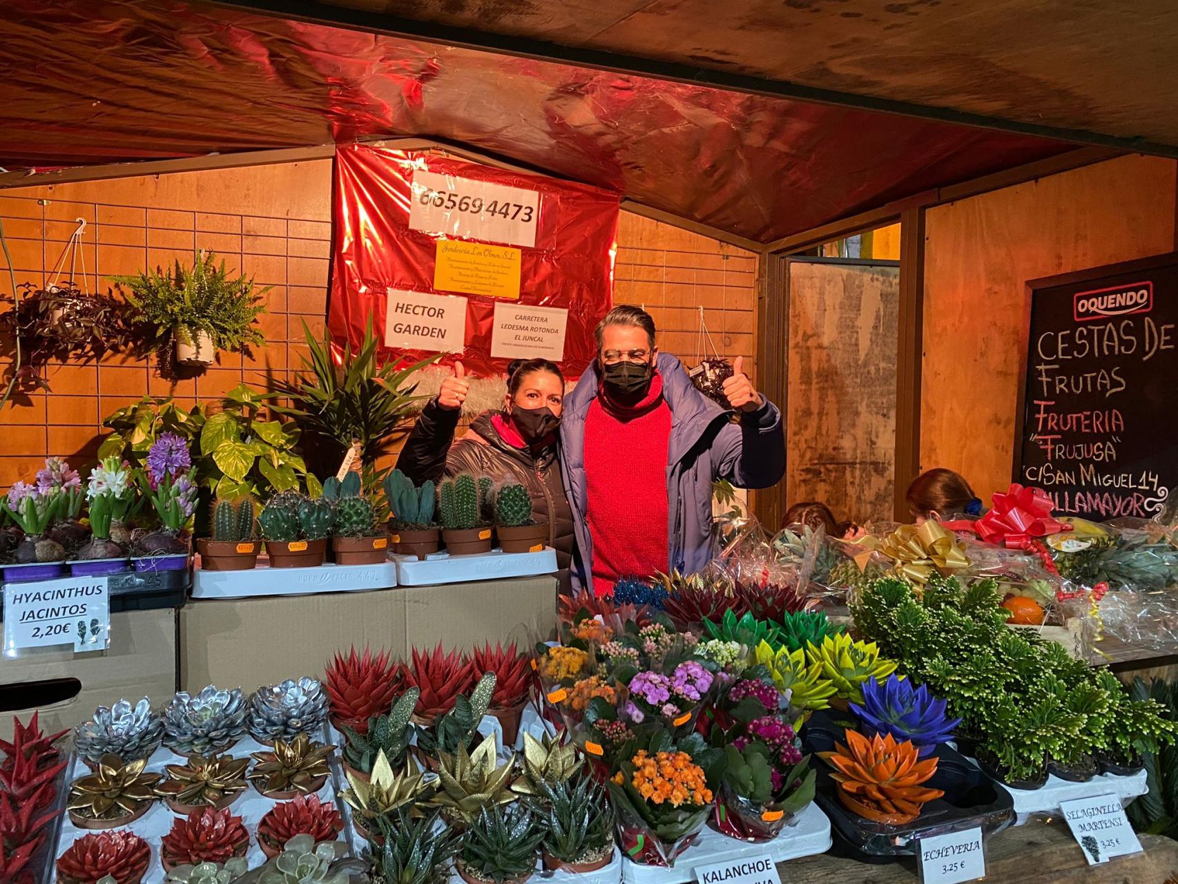 El alcalde visita el Mercado Navideño