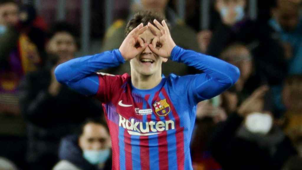 Gavi celebra un gol con el Barça