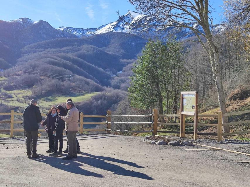 Isabel Álvarez, en la visita a los aparcamientos