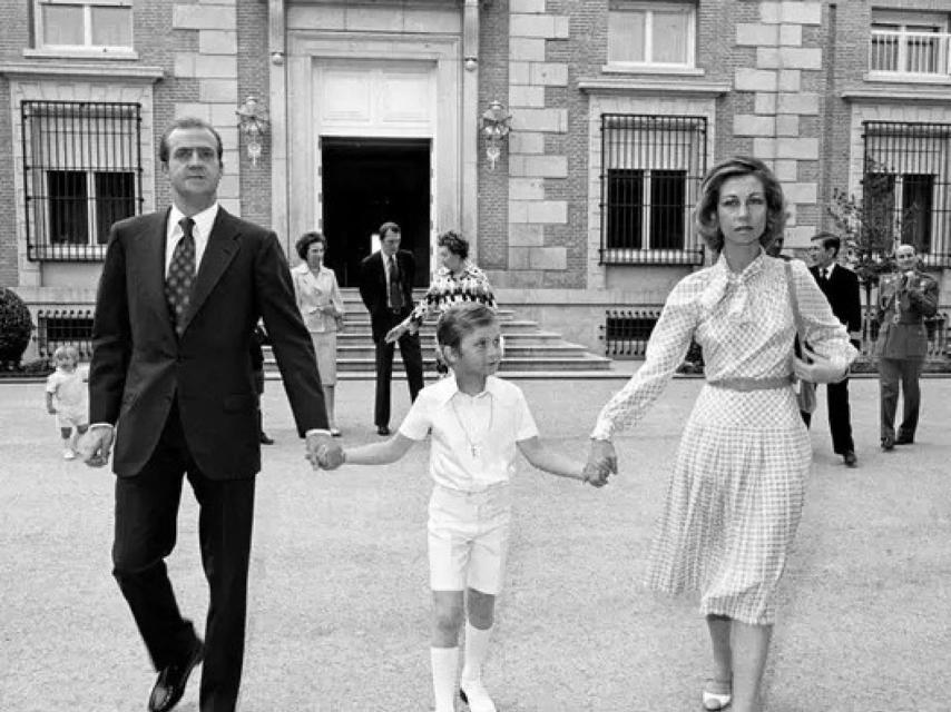 Los reyes Juan Carlos y Sofía en la comunión del actual Felipe VI.