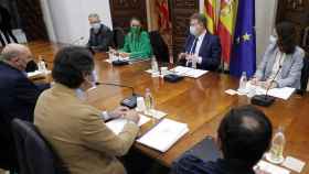 Reunión entre el presidente Ximo Puig y la consellera Mireia Mollà.