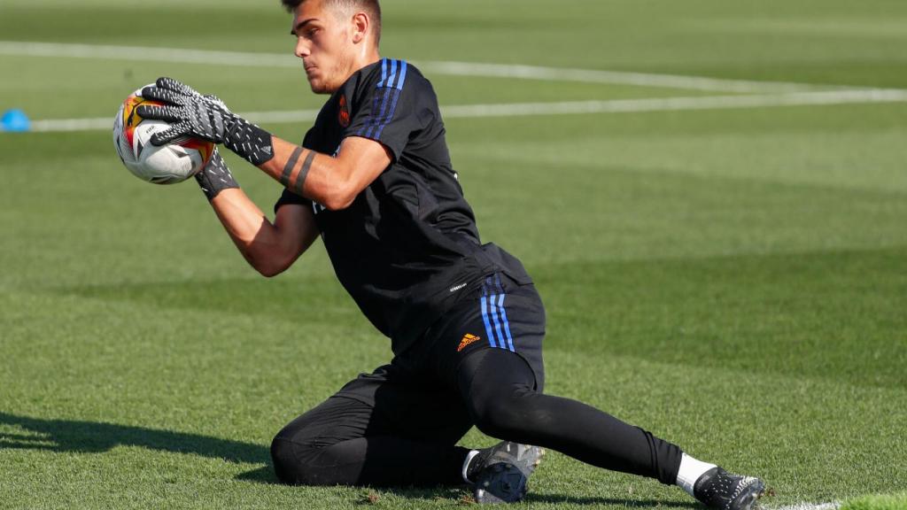 Diego Piñeiro, durante un entrenamiento del Real Madrid.