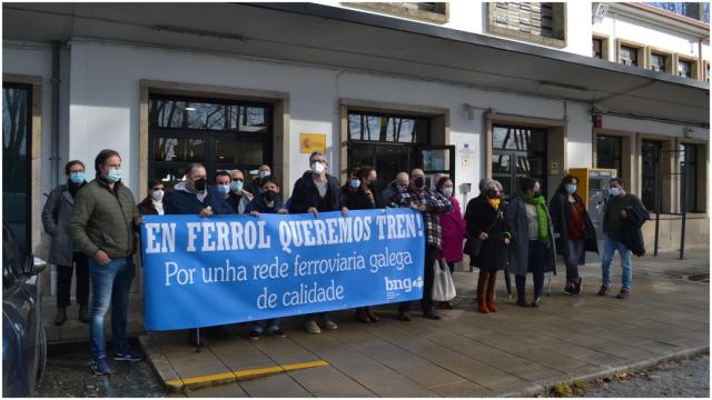 Acto reivindicativo frente a la Estación de tren.