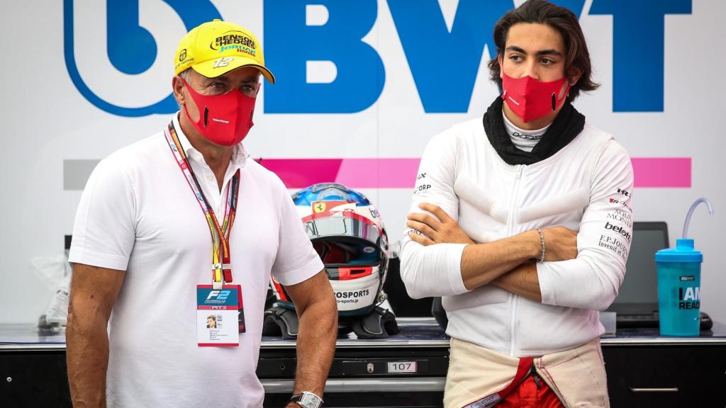 Jean Alesi y su hijo Giuliano Alesi en una carrera de Fórmula 2.