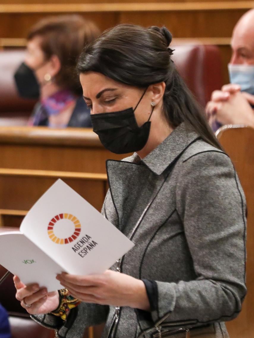 Macarena Olana, diputada de Vox, increpando a Yolanda Díaz en la sesión de control al Gobierno del Congreso.