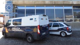 Vehículos de la Policía Nacional en Melilla.