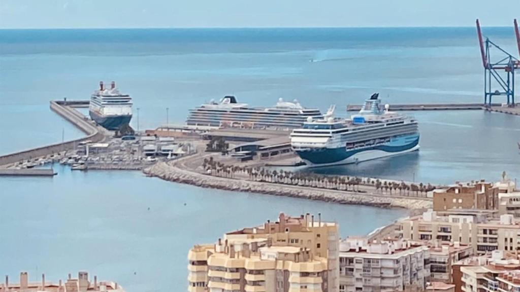 Vista de los terrenos donde se proyecta la torre del puerto de Málaga.