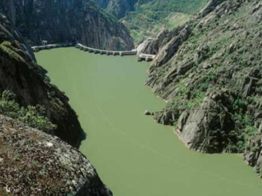 Embalse de Aldeadávila, en la provincia de Salamanca