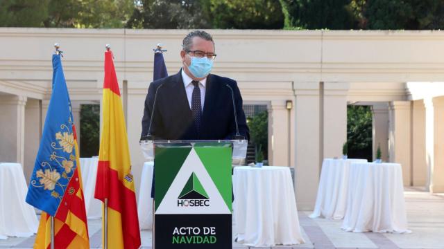 El alcalde de Benidorm, Toni Pérez, en el acto de Navidad de la patronal Hosbec, este lunes.