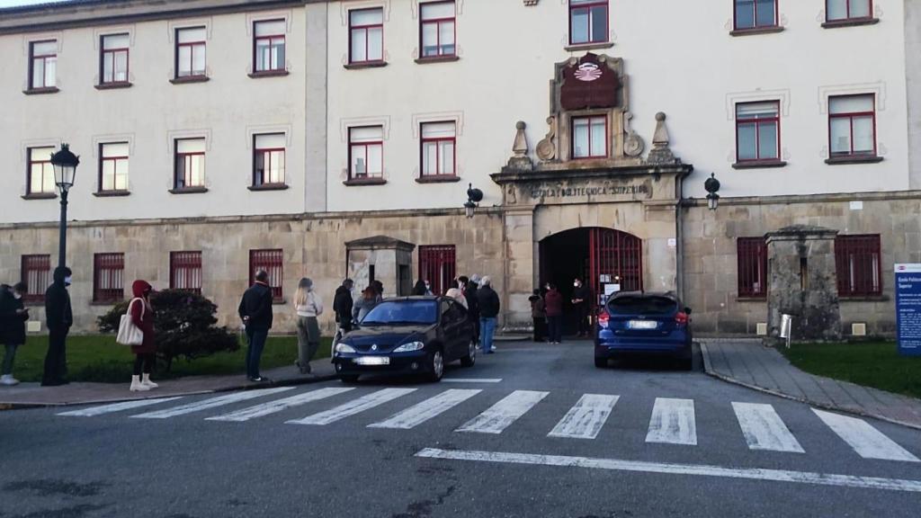 Acceso al punto de pruebas Covid en Ferrol.