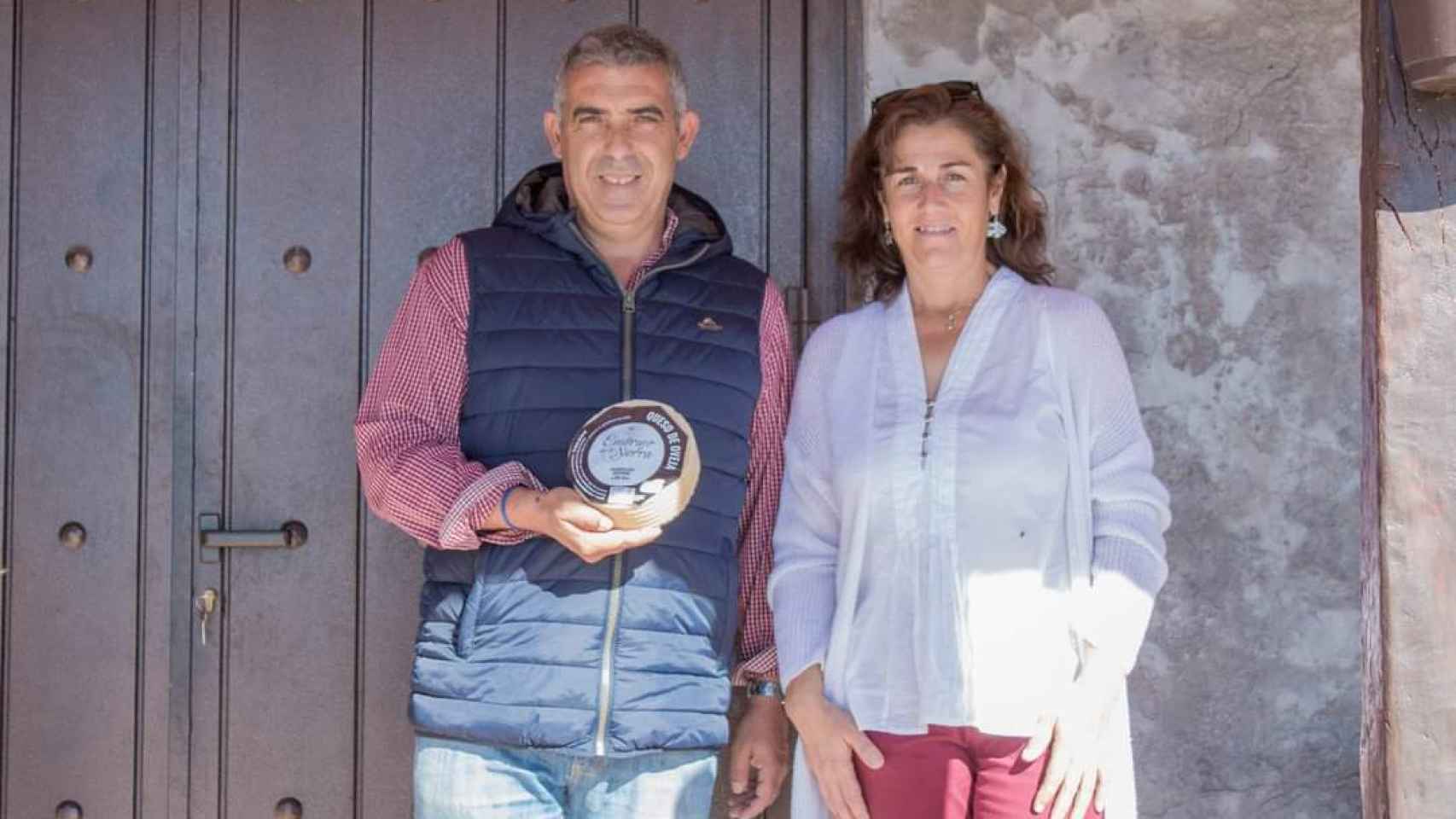 Javier Ciriza y María Jesús de Luca, los empresarios ganaderos detrás de los quesos Embrujo de la Sierra.
