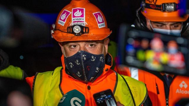 Trabajadores de Alcoa en una foto de archivo